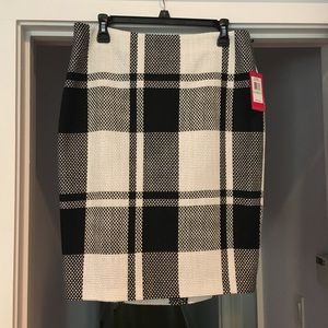 Vince Camuto skirt nwt